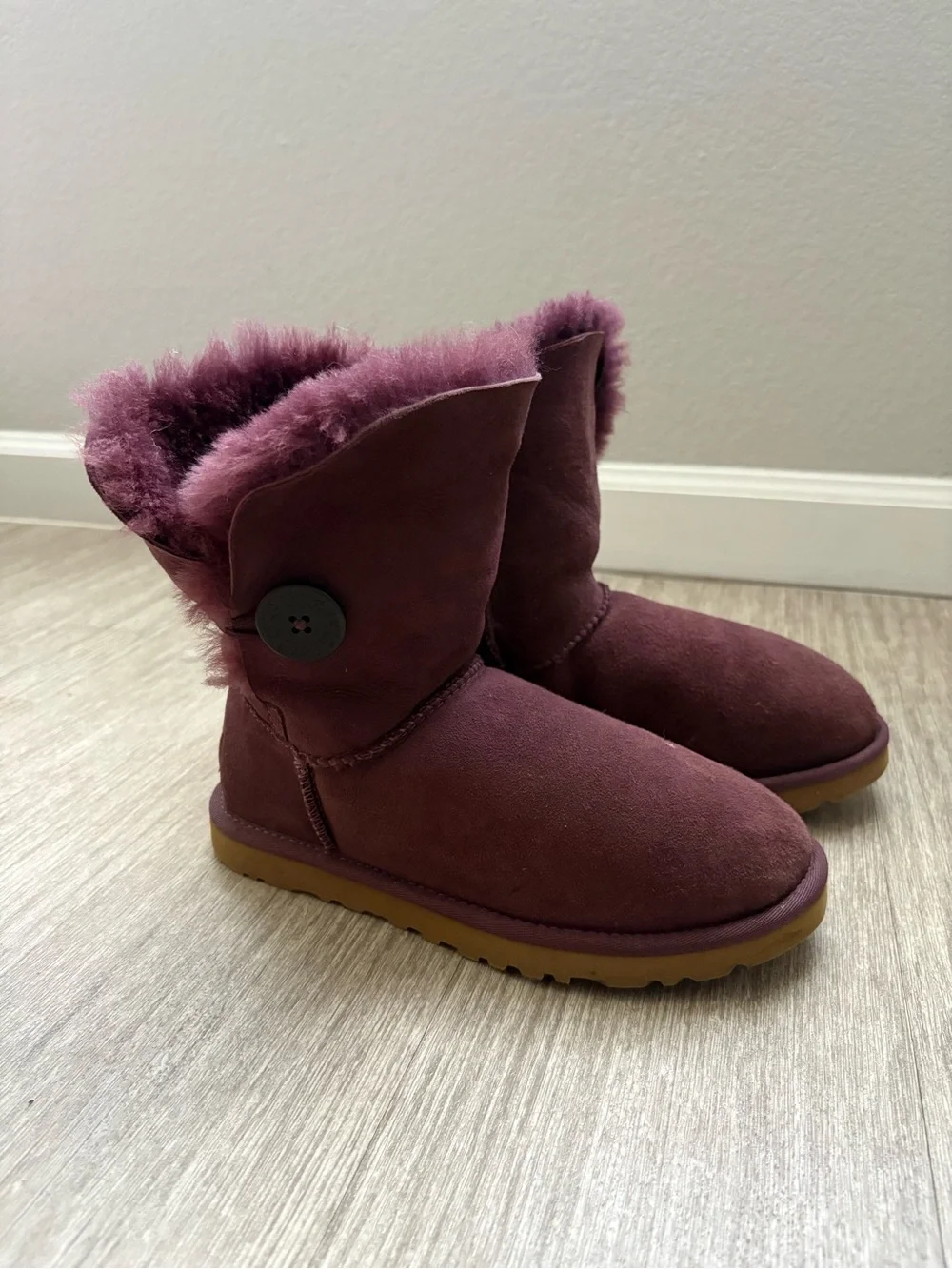 UGG Short Shearling Boots in Plum